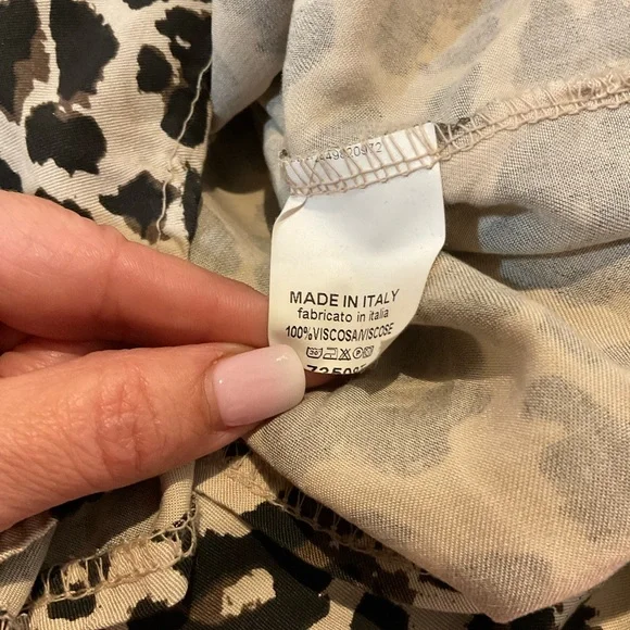 Leopard Print Blouse with Gold Accents - Picture 5 of 8